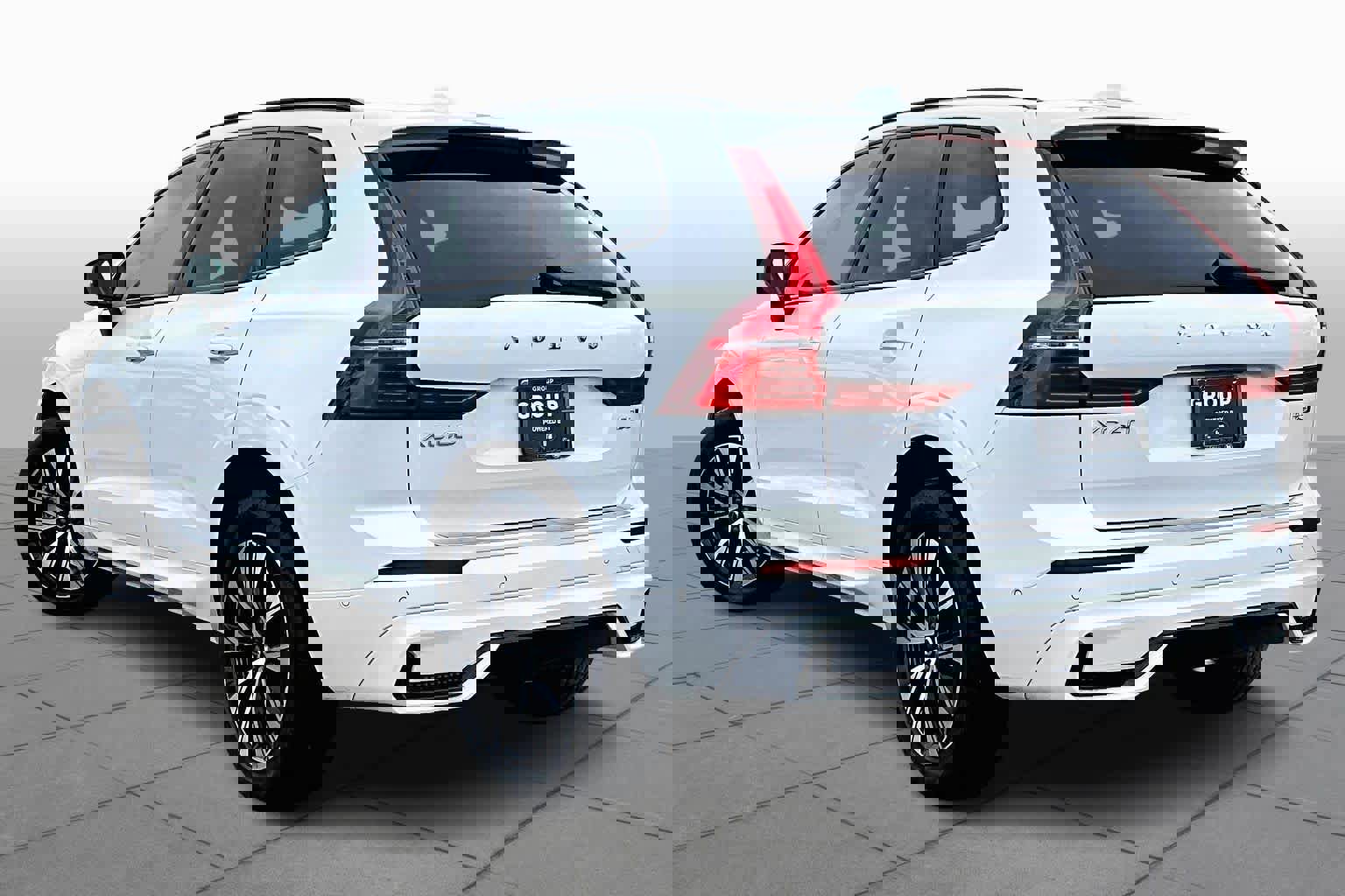 Certified 2023 Volvo XC60 B5 Plus w/ Climate Package image 12