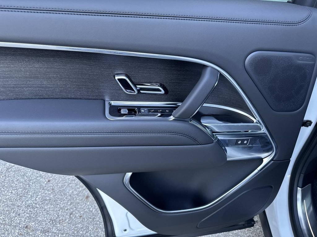 New 2026 Land Rover Range Rover SE AWD/4WD image 13