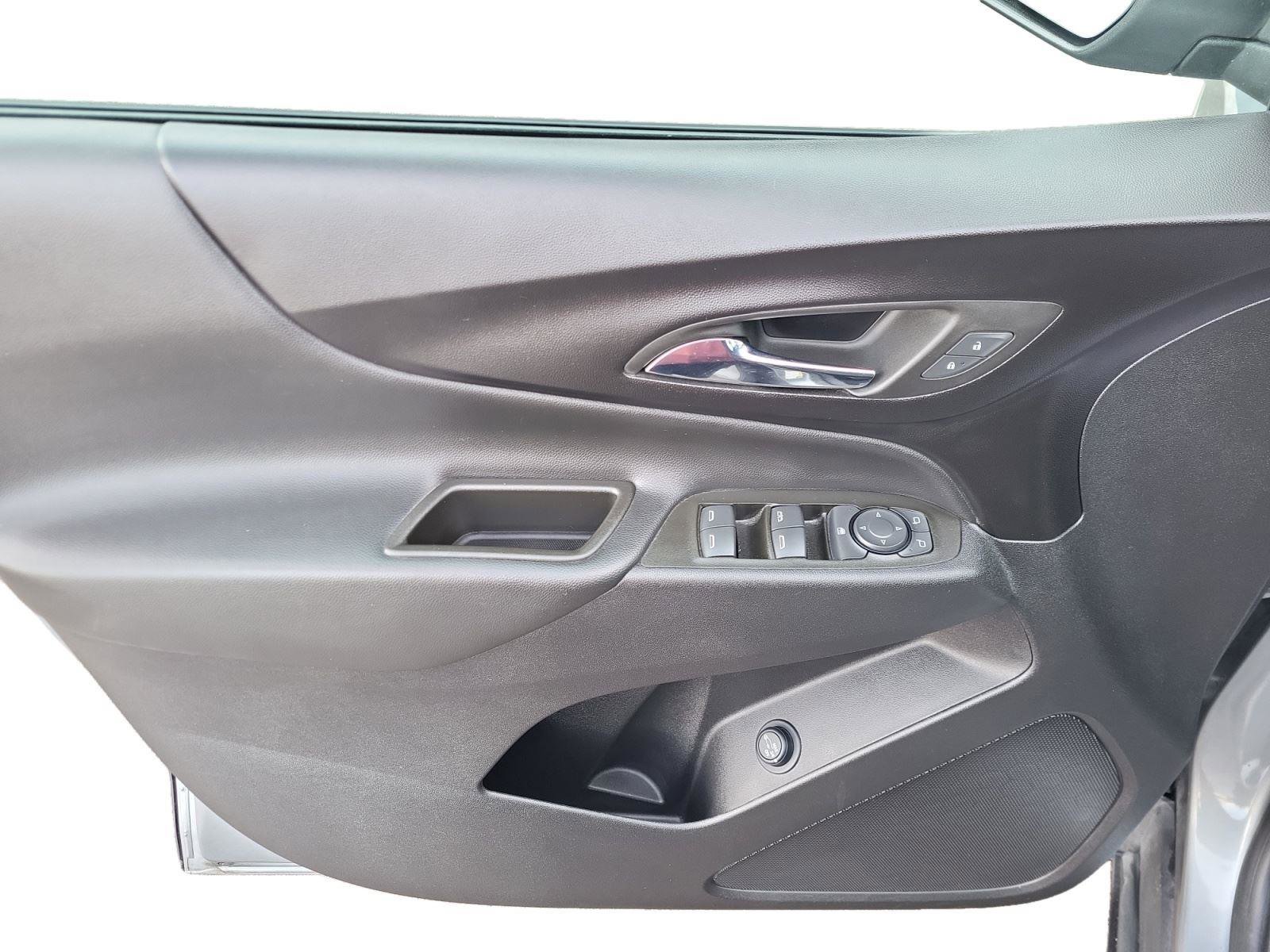 Used 2023 Chevrolet Equinox LT image 9