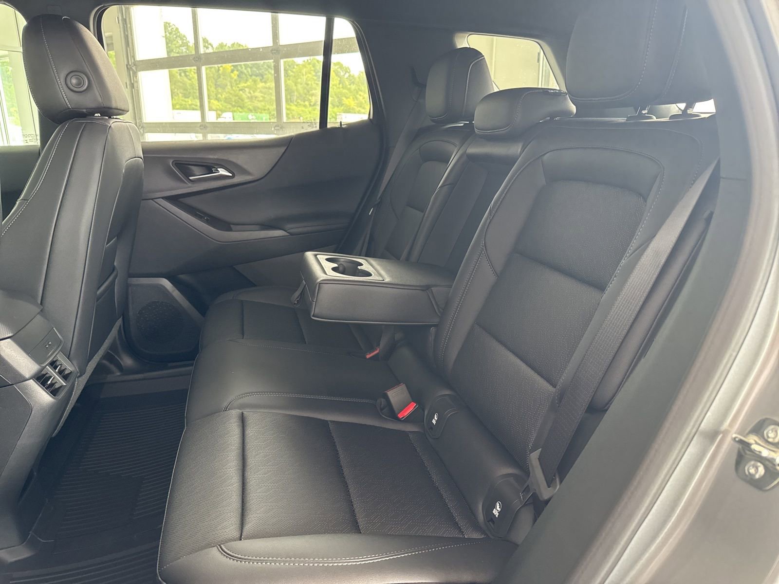 New 2026 Chevrolet Equinox LT w/ Convenience Package II image 13