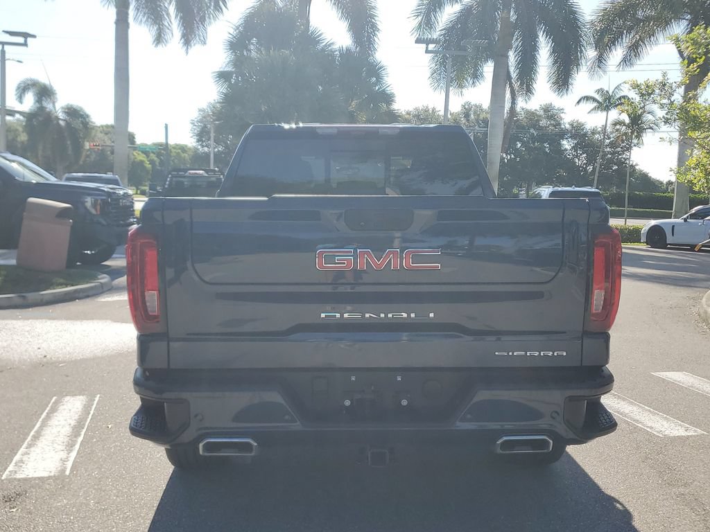 Certified 2023 GMC Sierra 1500 Denali w/ Denali Reserve Package AWD/4WD image 4