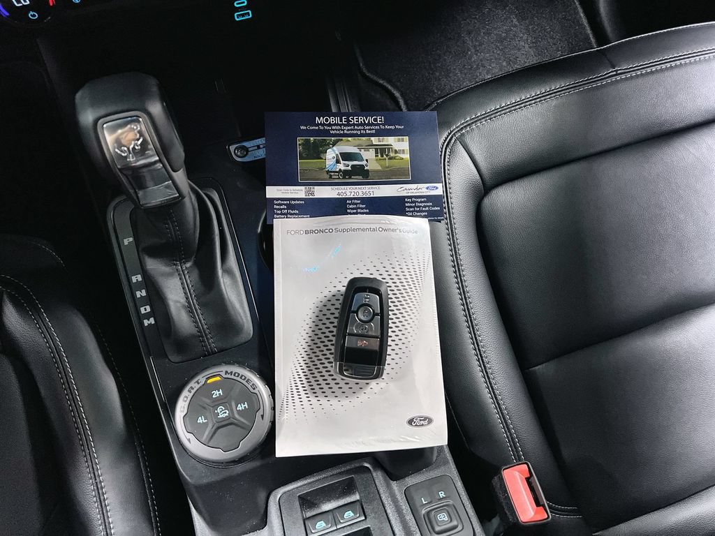 Used 2025 Ford Bronco Outer Banks AWD/4WD image 10