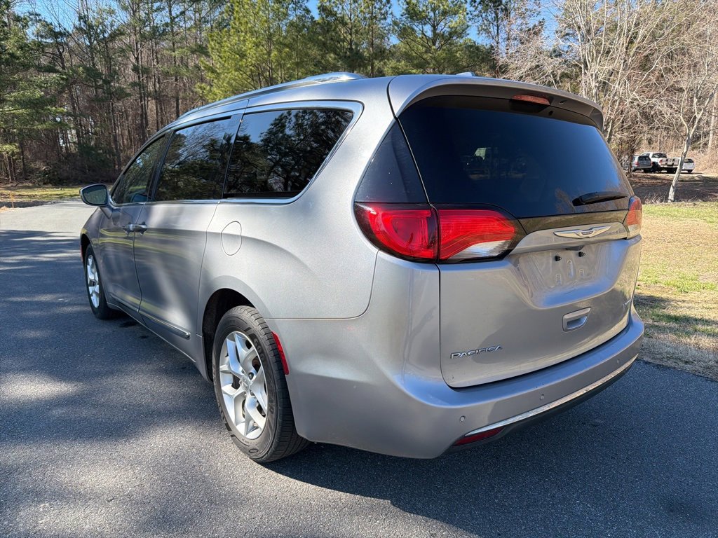 Used 2020 Chrysler Pacifica Limited image 7
