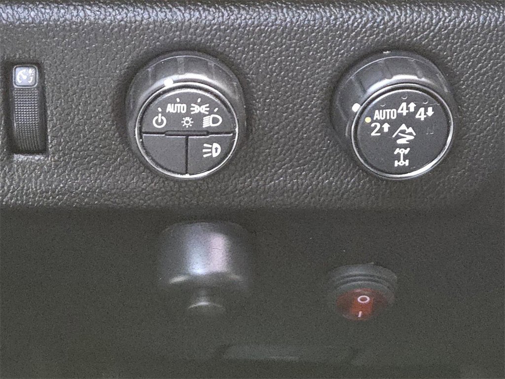 Used 2018 Chevrolet Colorado ZR2 w/ ZR2 Dusk Special Edition image 5