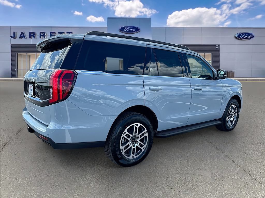 New 2026 Ford Expedition Active RWD image 8