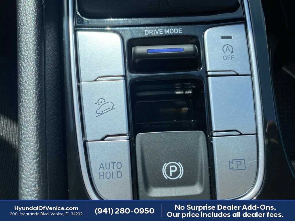 Certified 2025 Hyundai Tucson SEL FWD image 11