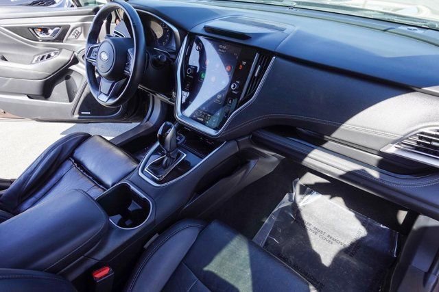 Used 2020 Subaru Outback Limited image 15
