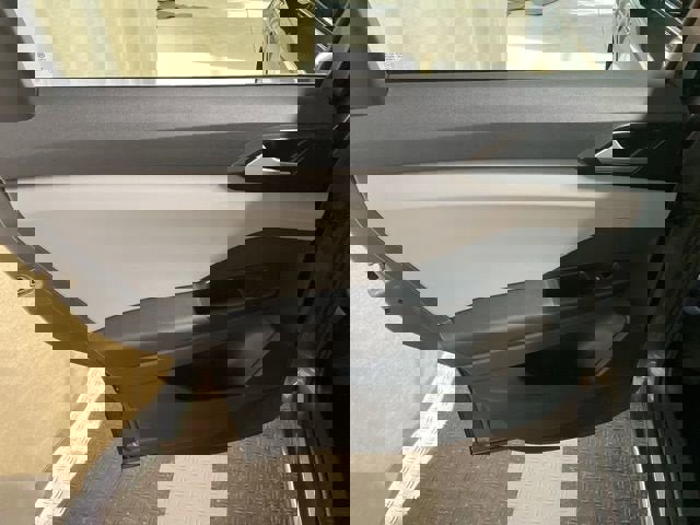 Certified 2023 Volkswagen Taos SE w/ Panoramic Sunroof Package image 7