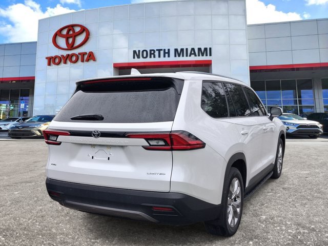 Used 2026 Toyota Grand Highlander AWD image 4