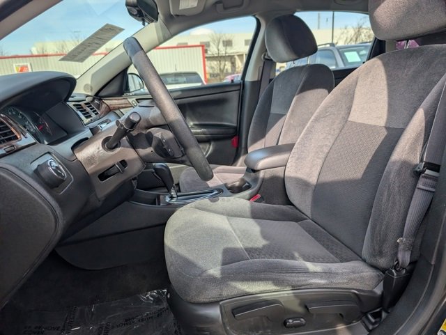 Used 2016 Chevrolet Impala LT image 7