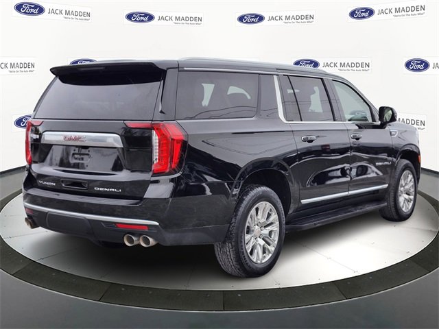 Used 2023 GMC Yukon XL Denali w/ Advanced Technology Package image 5