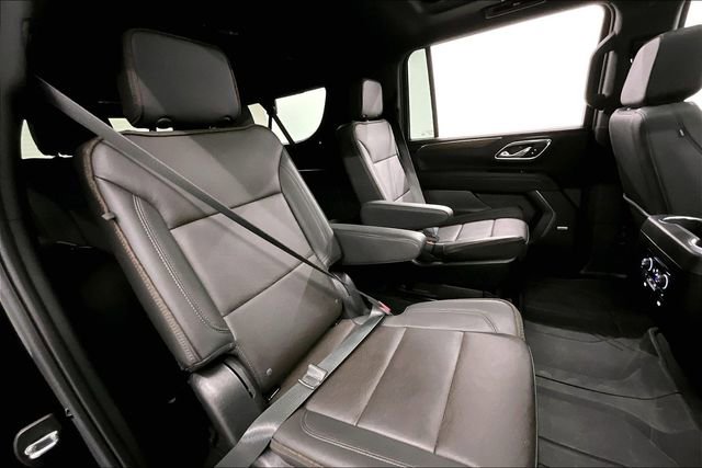 Used 2024 Chevrolet Suburban High Country AWD/4WD image 26
