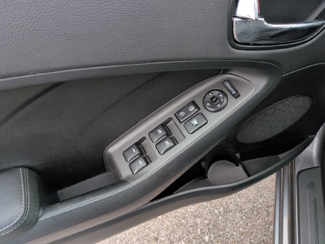Used 2017 Kia Forte EX FWD image 11