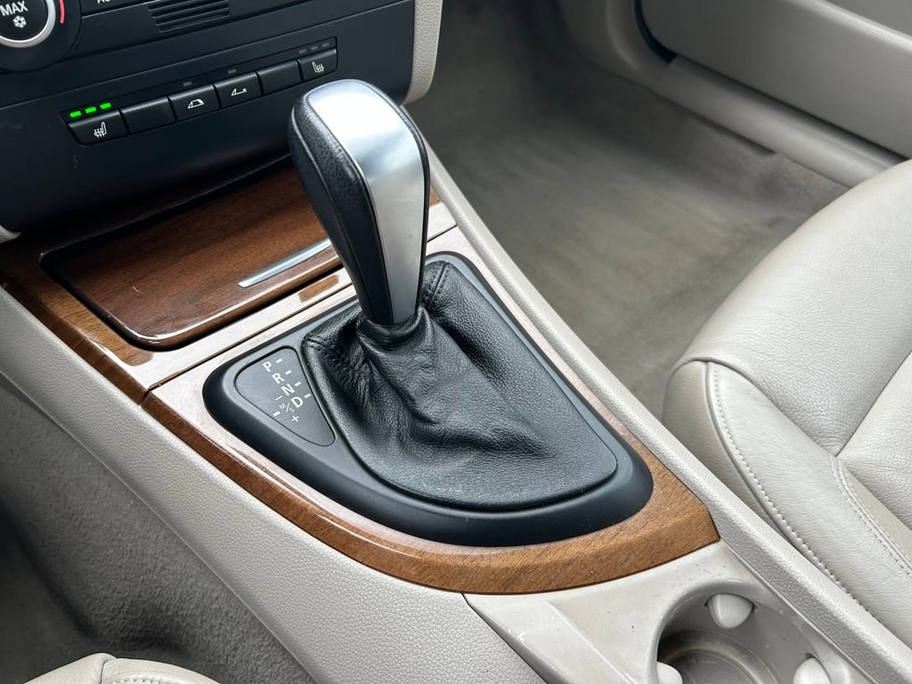 Used 2008 BMW 135i Convertible image 16