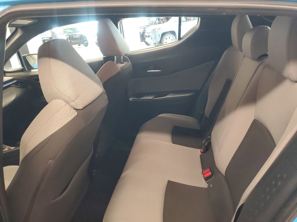 Used 2019 Toyota C-HR XLE image 10