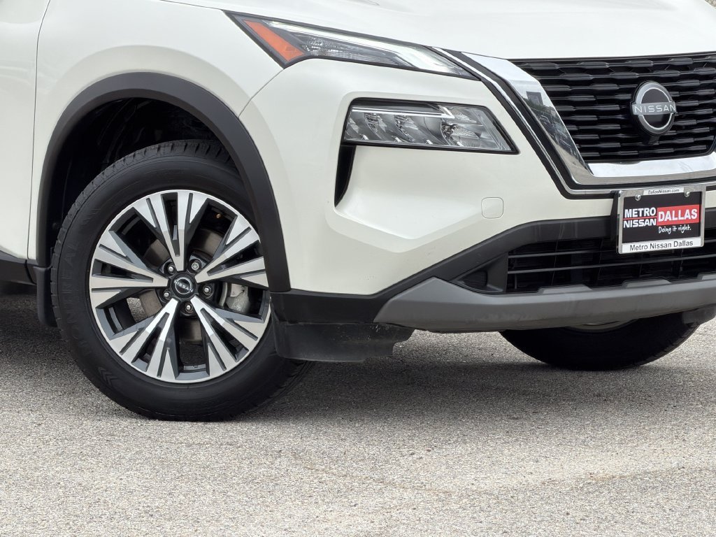 Used 2023 Nissan Rogue SV FWD image 7