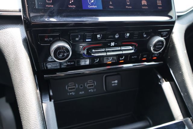 Used 2023 Jeep Grand Cherokee L Overland AWD/4WD image 18