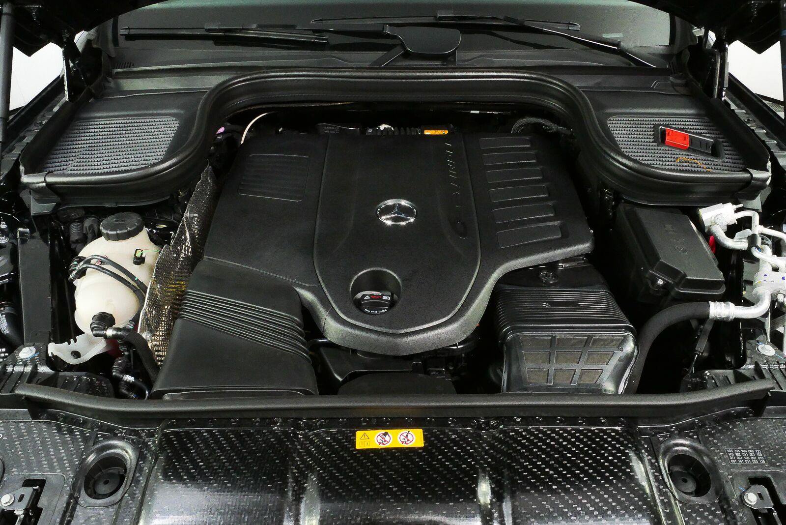 Used 2025 Mercedes-Benz GLS 450 4MATIC image 33