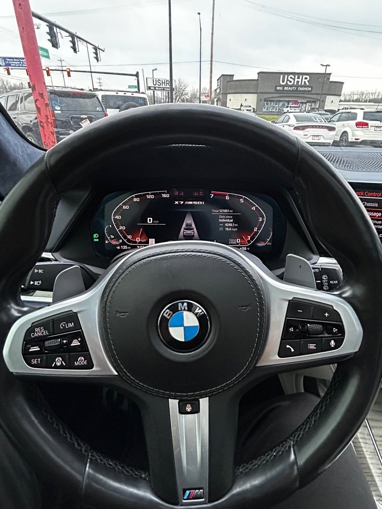 Used 2020 BMW X7 M50i w/ Dynamic Handling Package image 14