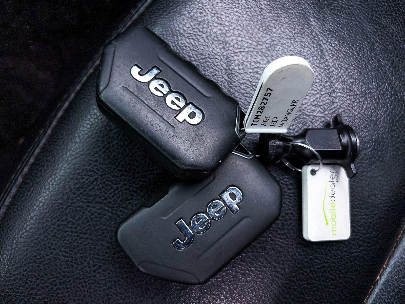 Used 2020 Jeep Wrangler Unlimited Sahara image 25