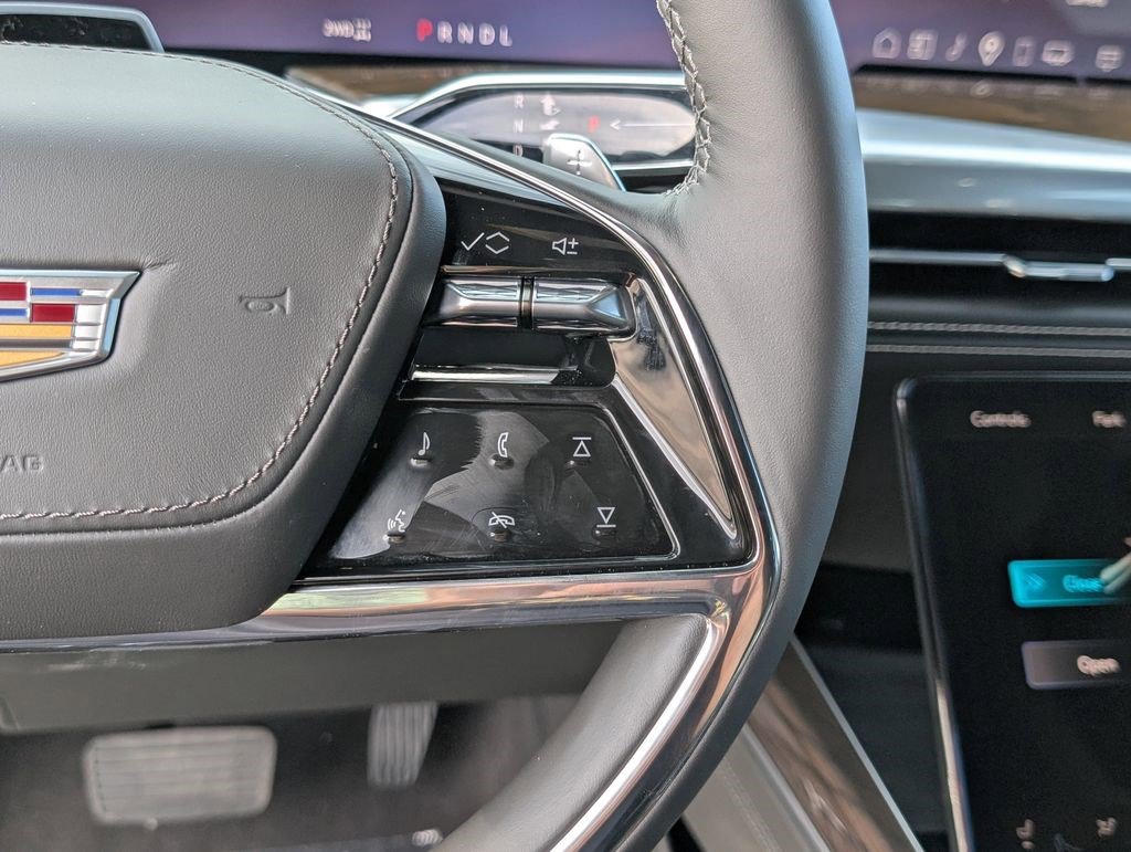 Certified 2026 Cadillac Escalade ESV Platinum Sport AWD/4WD image 28