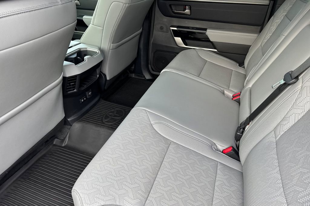 Used 2025 Toyota Tundra Limited image 5