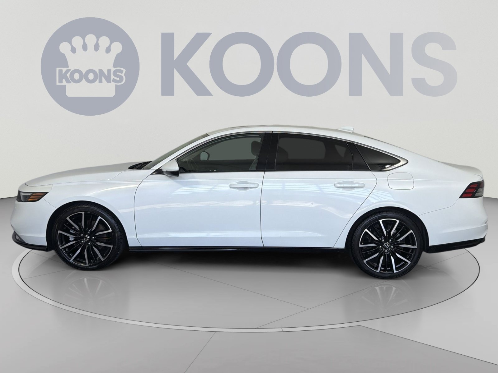 Used 2023 Honda Accord Touring image 13