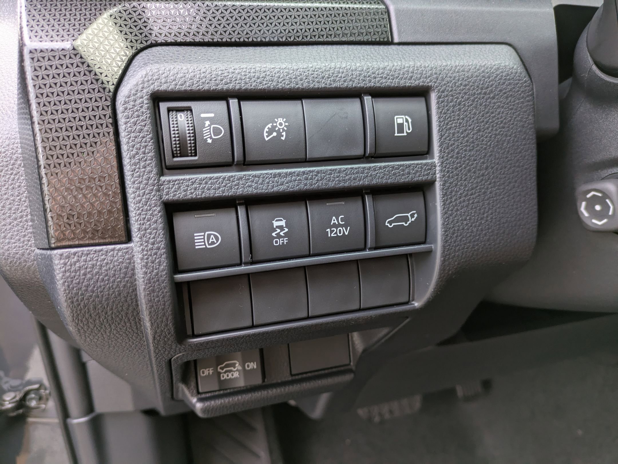 New 2025 Toyota 4Runner Limited image 16