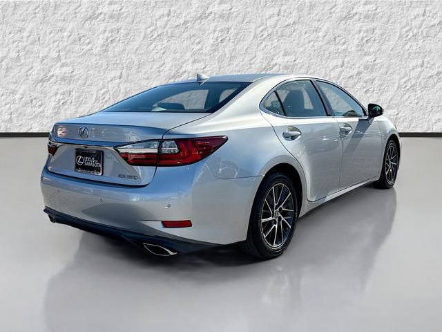 Used 2017 Lexus ES 350 image 3