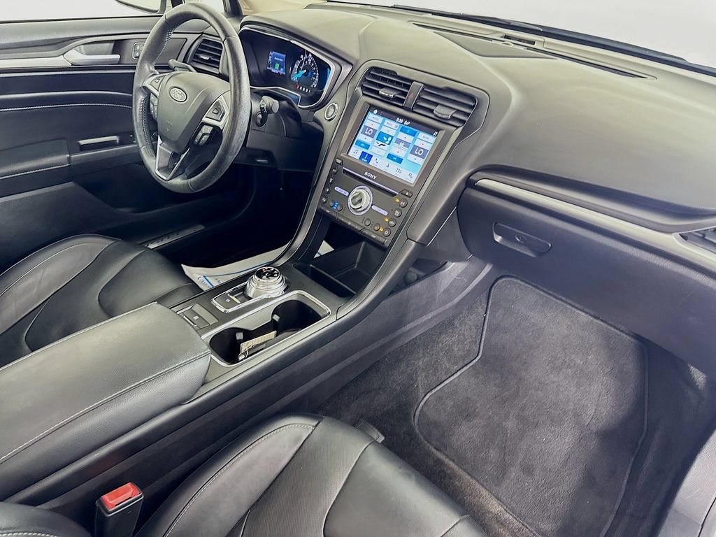 Used 2019 Ford Fusion Titanium FWD image 37
