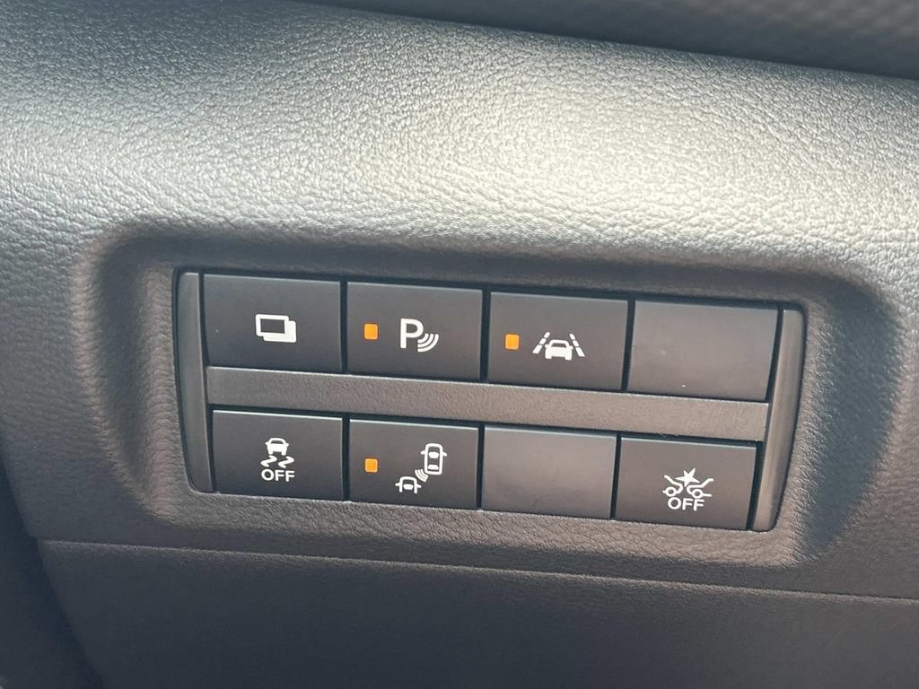 Certified 2025 Nissan Kicks Play S FWD image 26