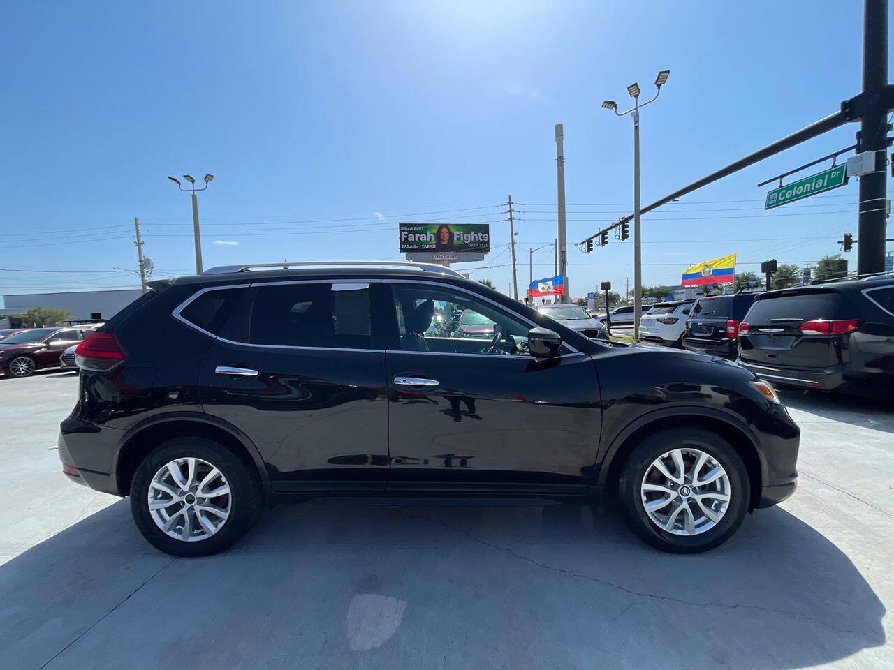 Used 2017 Nissan Rogue SV FWD image 14