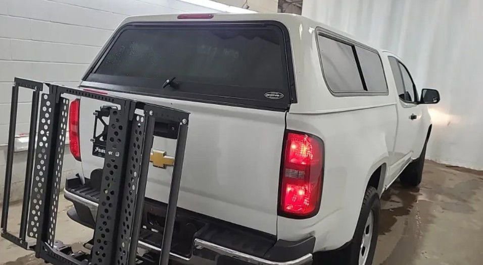 Used 2018 Chevrolet Colorado W/T image 3