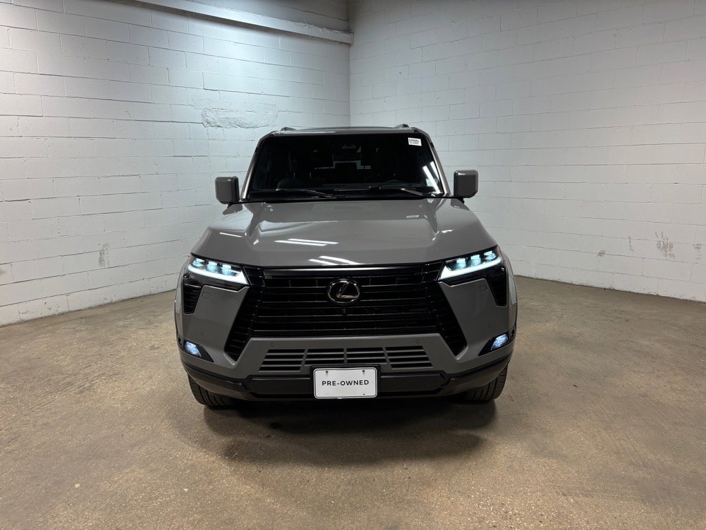 Used 2024 Lexus GX 550 image 3
