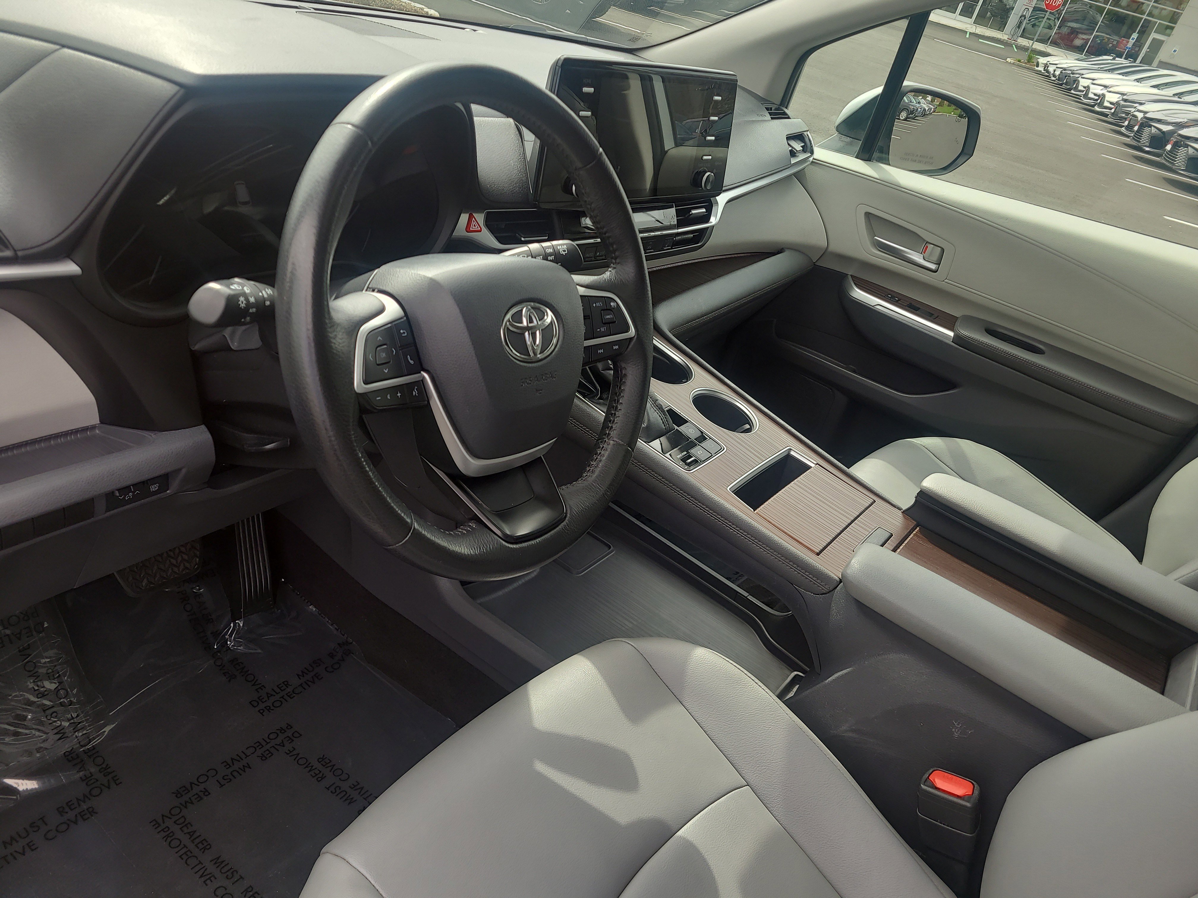 Used 2021 Toyota Sienna XLE AWD/4WD image 15