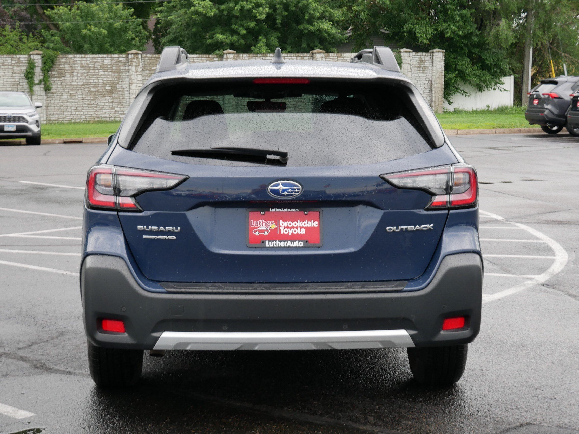 Used 2023 Subaru Outback Limited AWD/4WD image 6