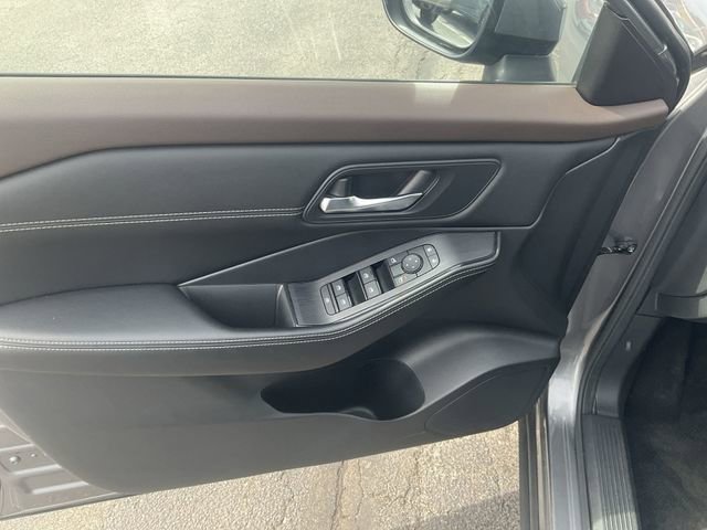 Certified 2023 Nissan Rogue SV w/ SV Premium B Package image 29