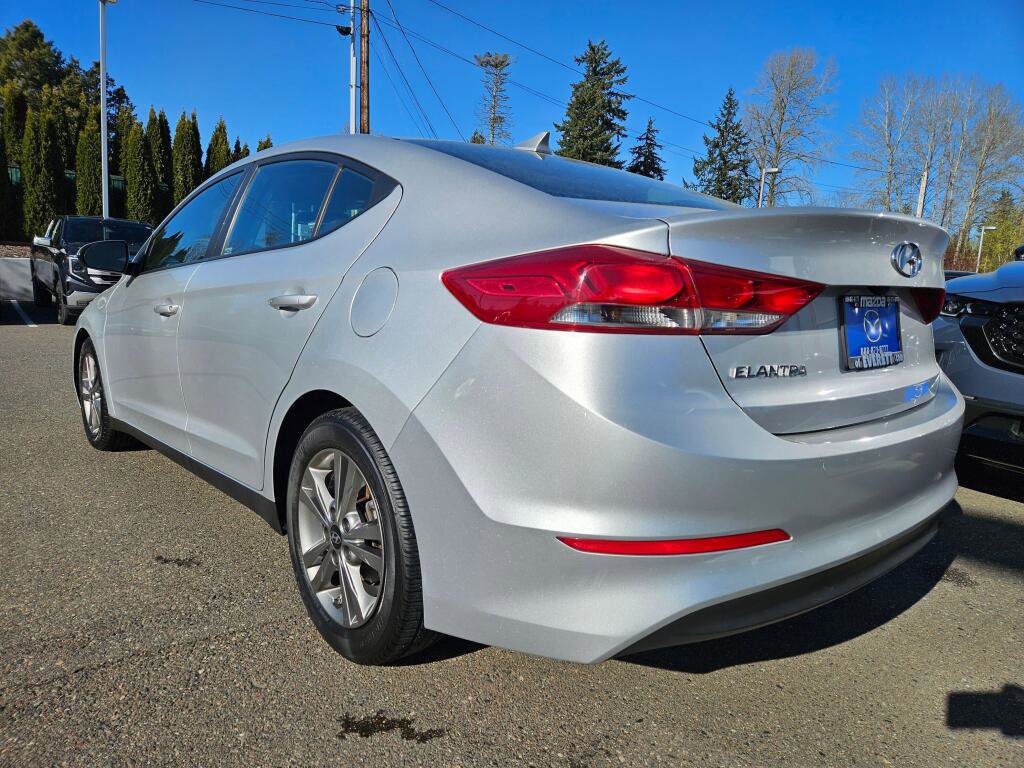 Used 2018 Hyundai Elantra SEL w/ Cargo Package FWD image 3