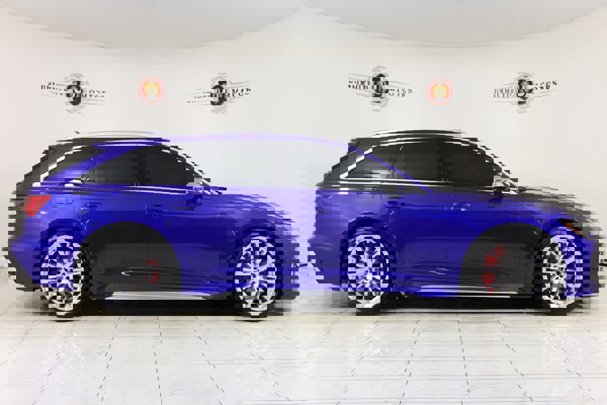 Used 2023 Audi RS 6 w/ Driver Assistance Package image 2