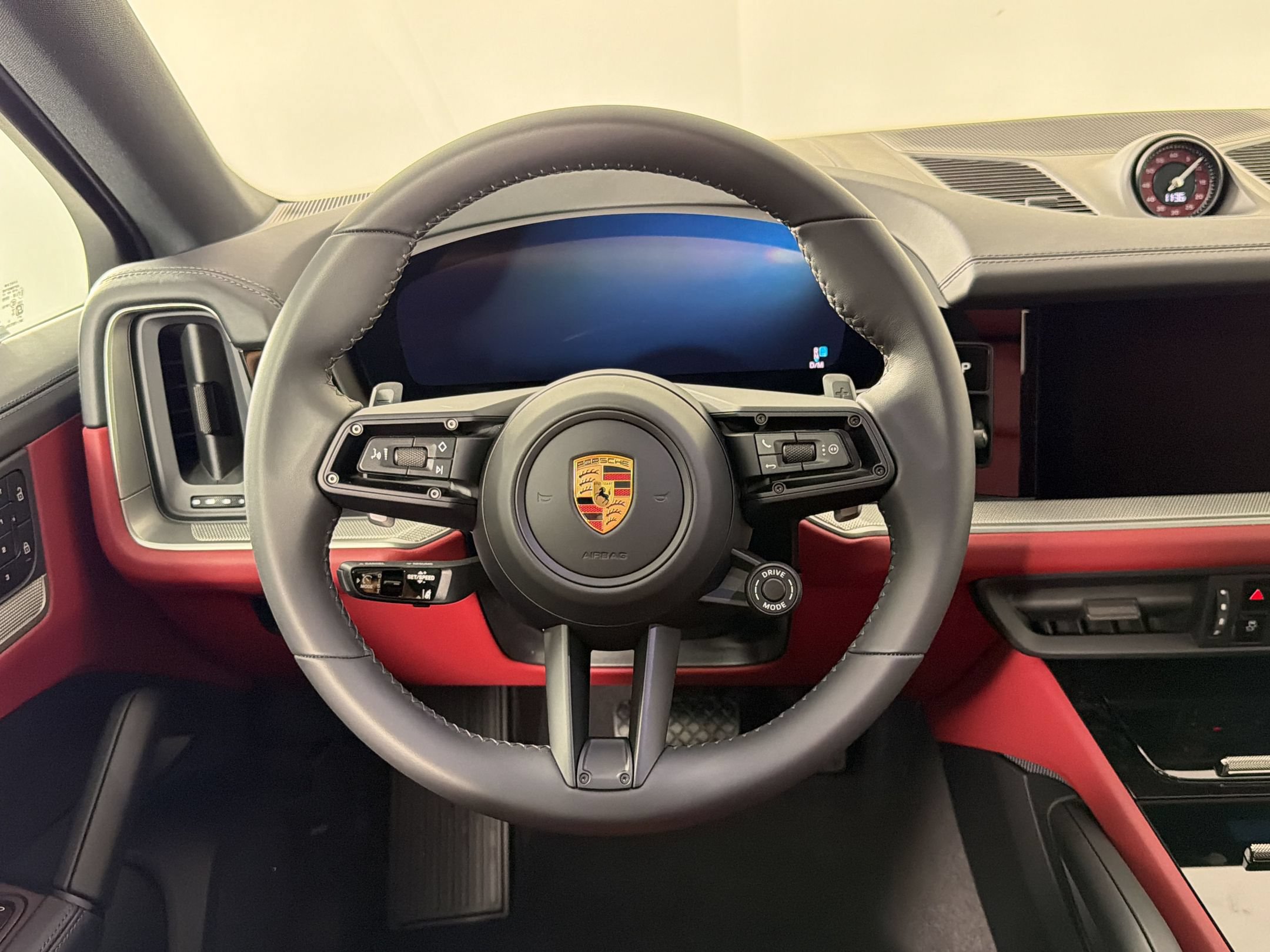 New 2026 Porsche Cayenne Coupe AWD/4WD image 11