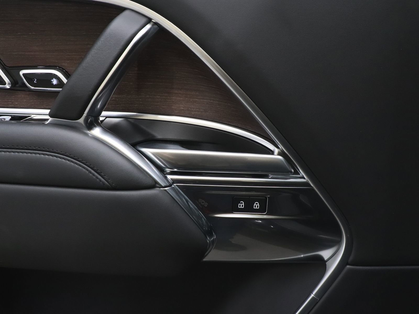 Used 2023 Land Rover Range Rover SE image 14