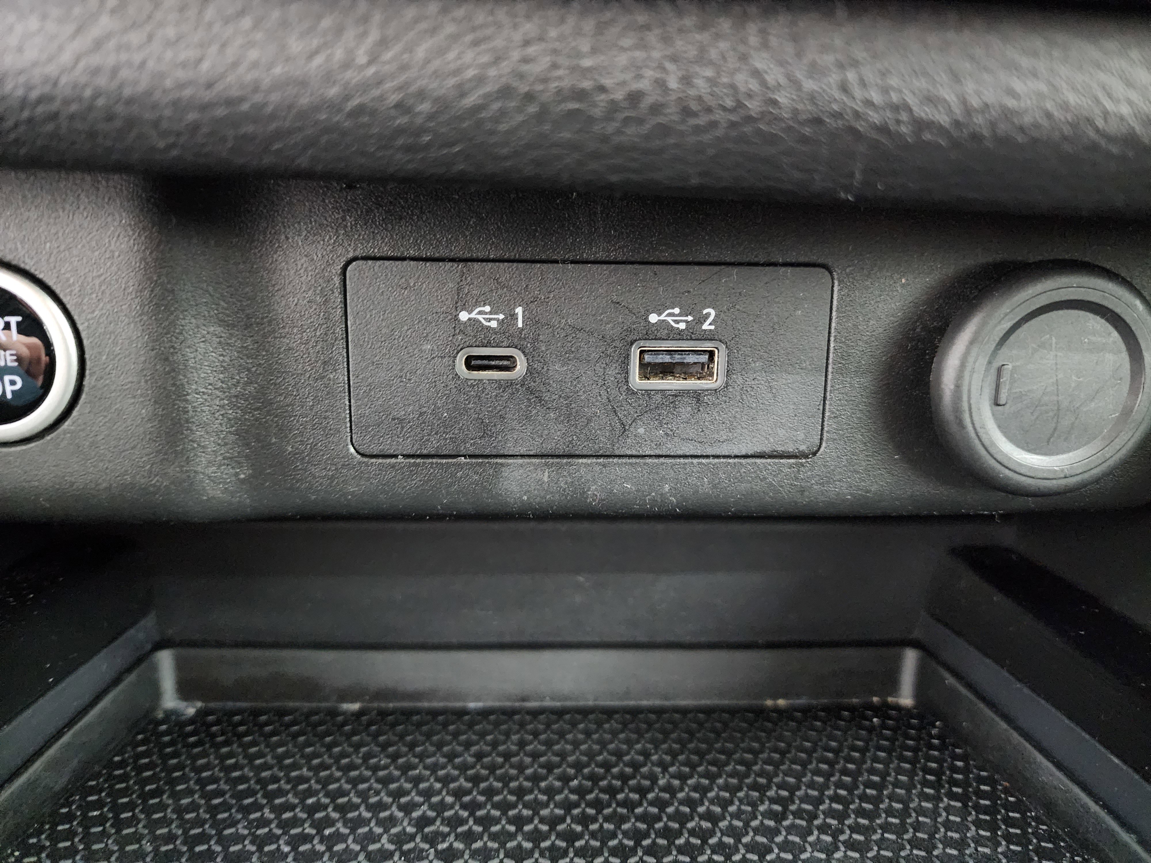 Used 2023 Nissan Rogue SV image 48