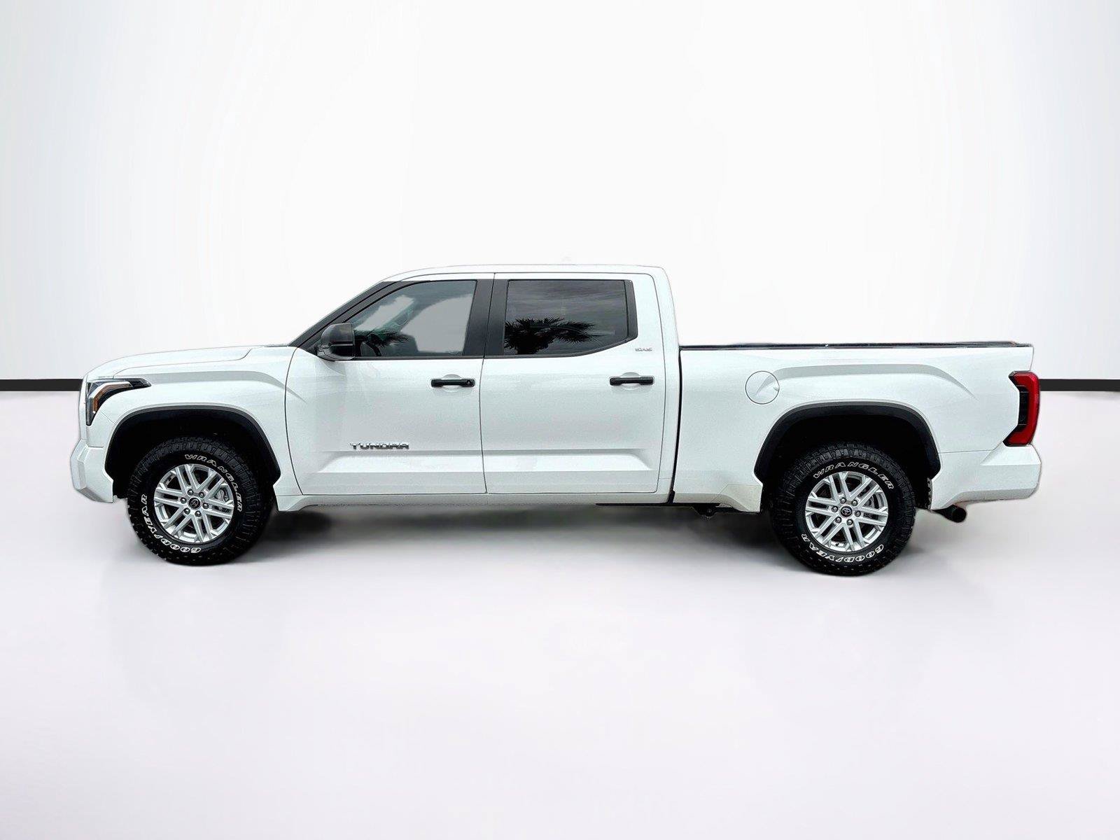 Used 2024 Toyota Tundra SR5 RWD image 4