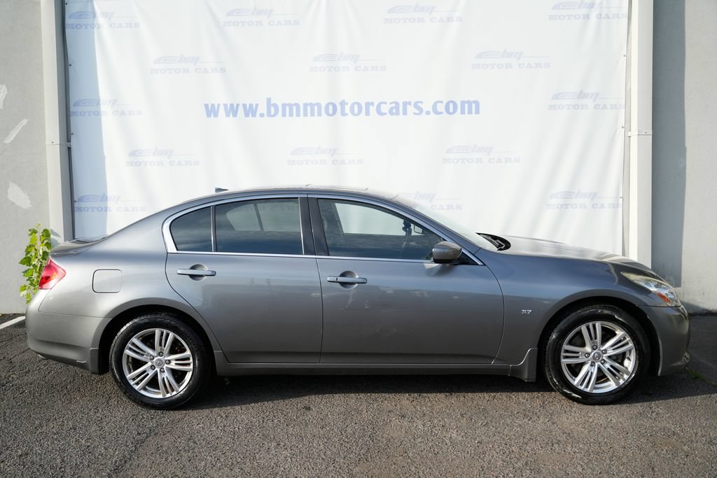 Used 2015 INFINITI Q40 AWD w/ Navigation Package image 7