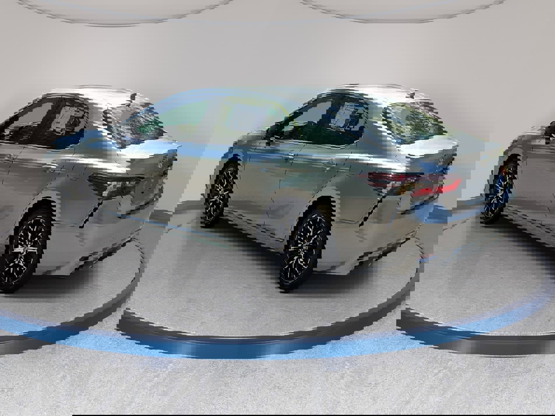 Used 2024 Toyota Camry SE image 7