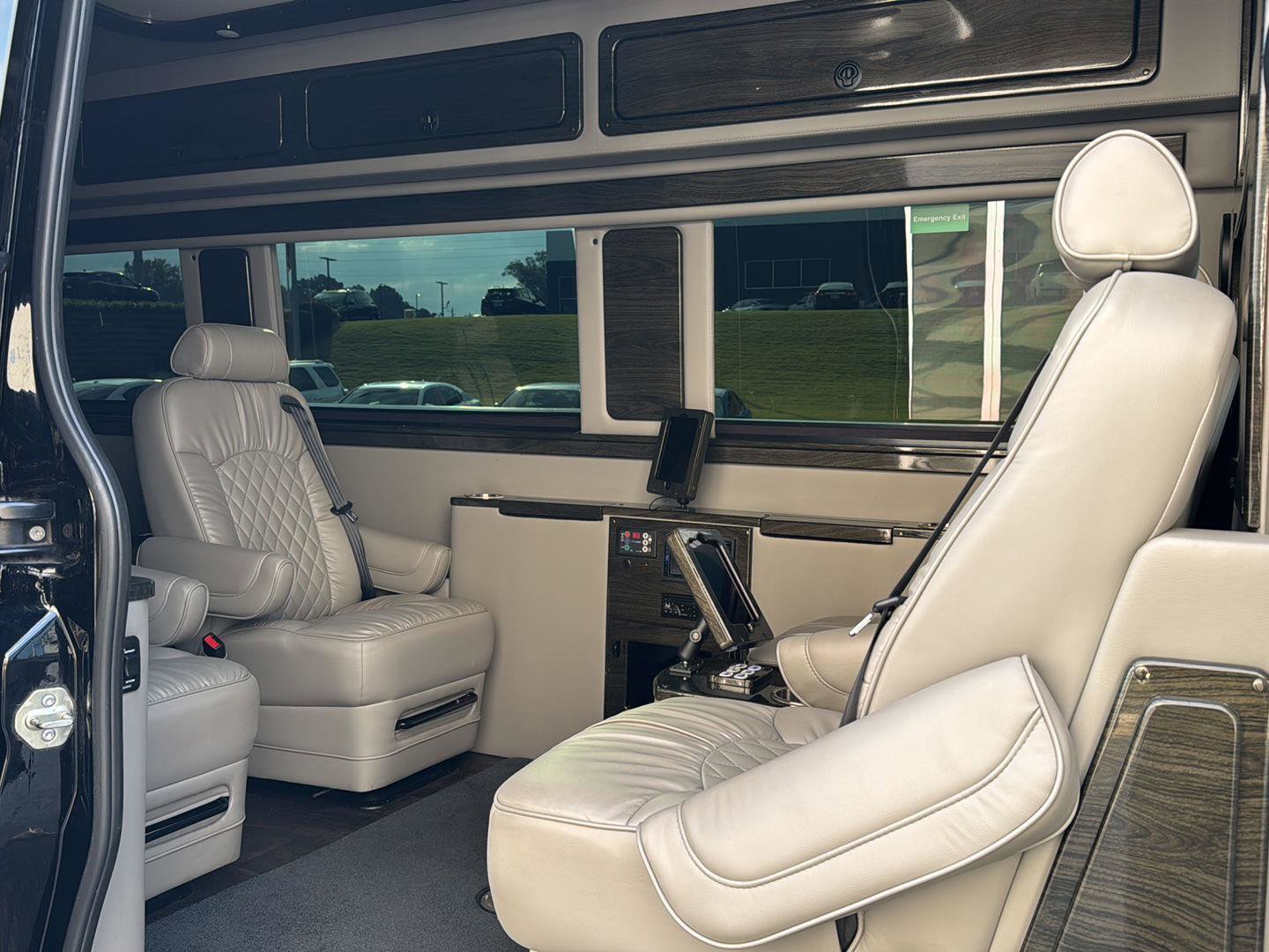 Used 2018 Mercedes-Benz Sprinter 3500 image 10