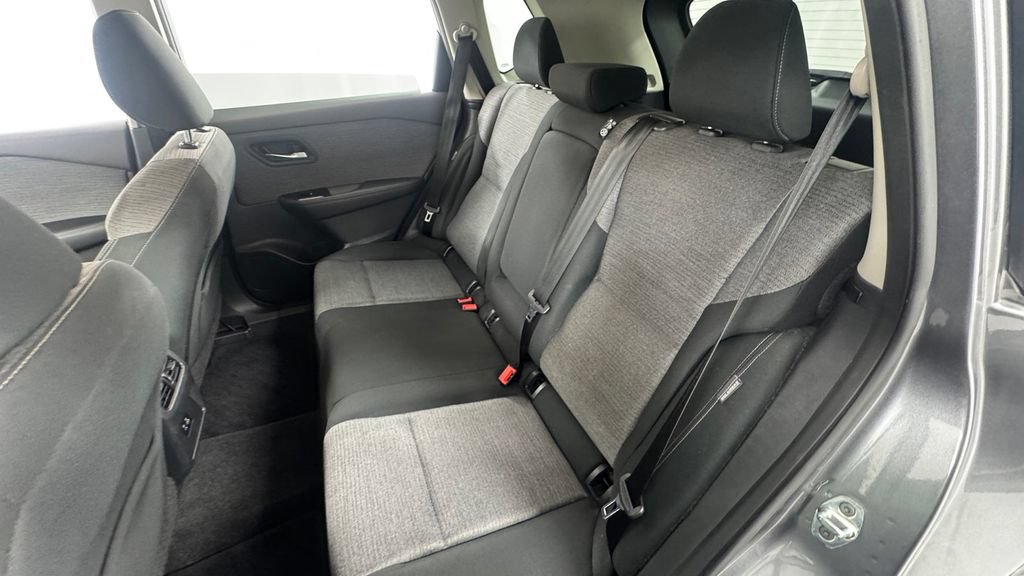 Used 2022 Nissan Rogue SV AWD/4WD image 12