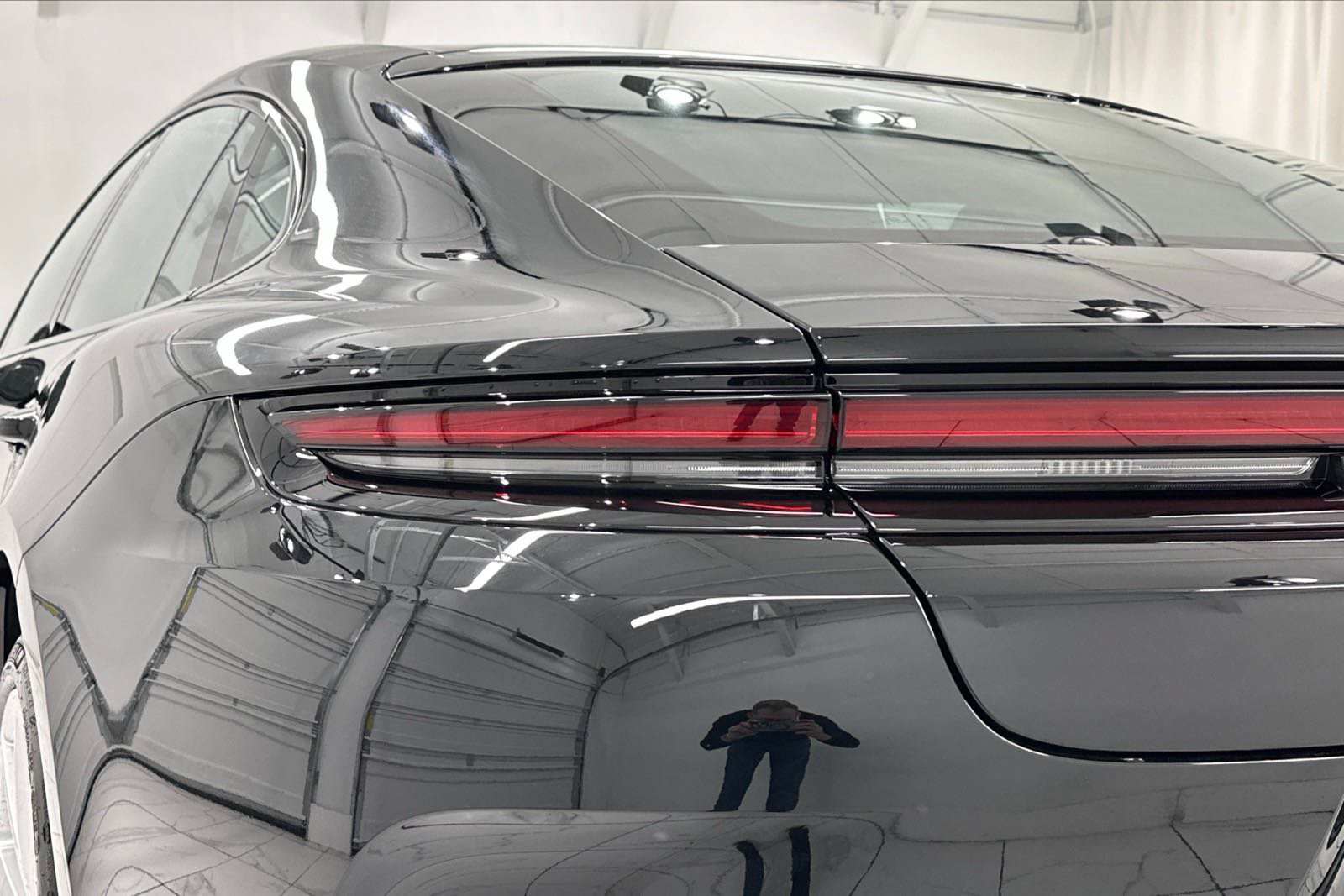 Certified 2025 Porsche Panamera 4 AWD/4WD image 14