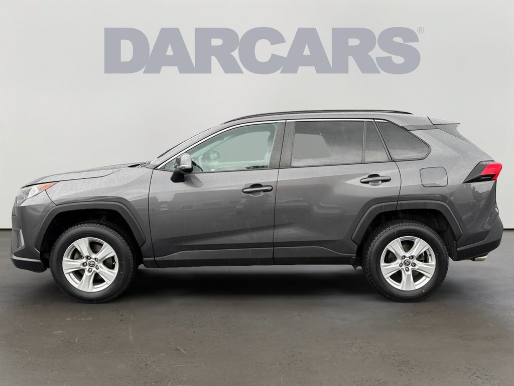 Used 2021 Toyota RAV4 XLE AWD/4WD image 4