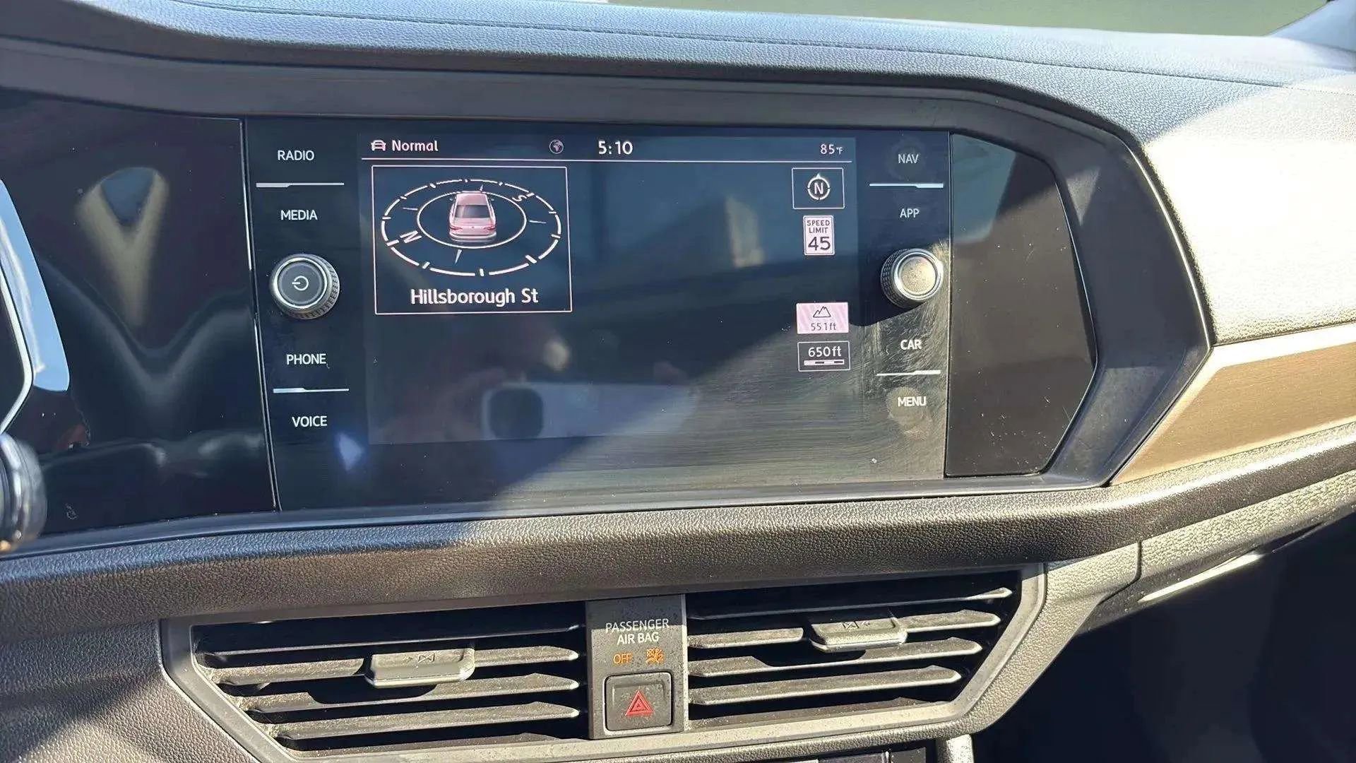 Used 2020 Volkswagen Jetta SEL Premium image 39